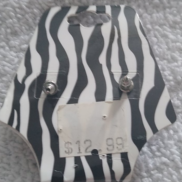 Two pairs of Never too many earrings - Picture 5 of 5